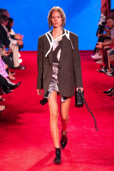 Look 4